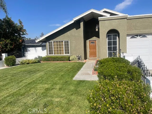 5674 Avenue Juan Bautista, Jurupa Valley, California 92509