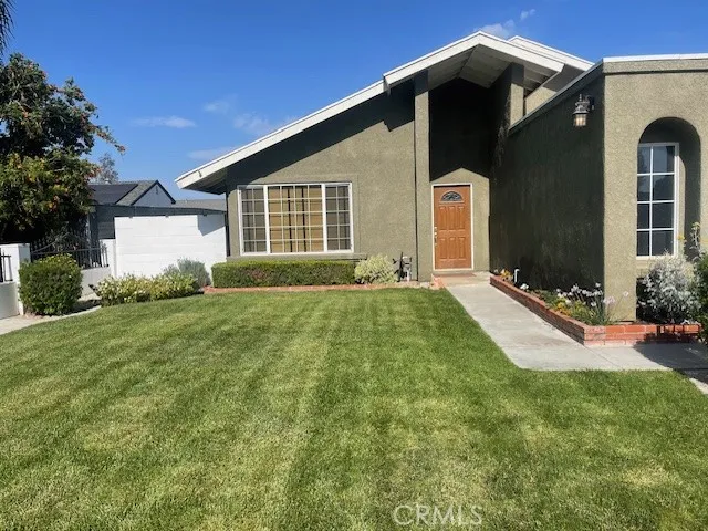 5674 Avenue Juan Bautista, Jurupa Valley, California 92509