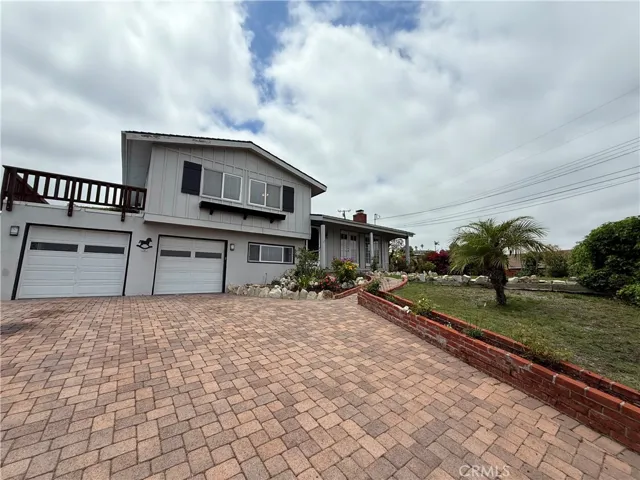 16 Goldenspur Lane, Rancho Palos Verdes, California 90275