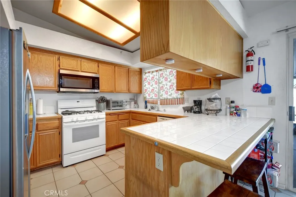 24880 Balestrieri Road, Hemet, California 92544 home-pic-9