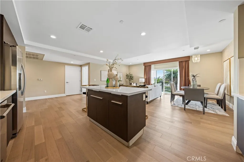 2939 Leeward Avenue 415, Los Angeles, California 90005 home-pic-7