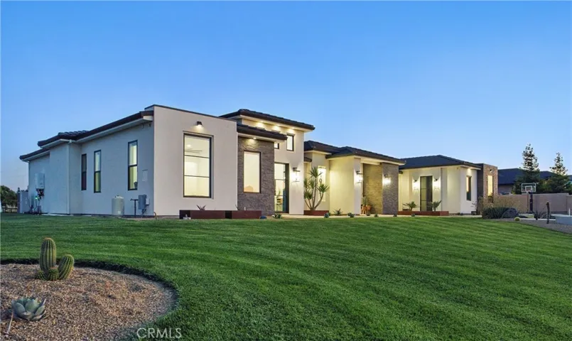 1901 E Sorrento Court, Merced, California 95340