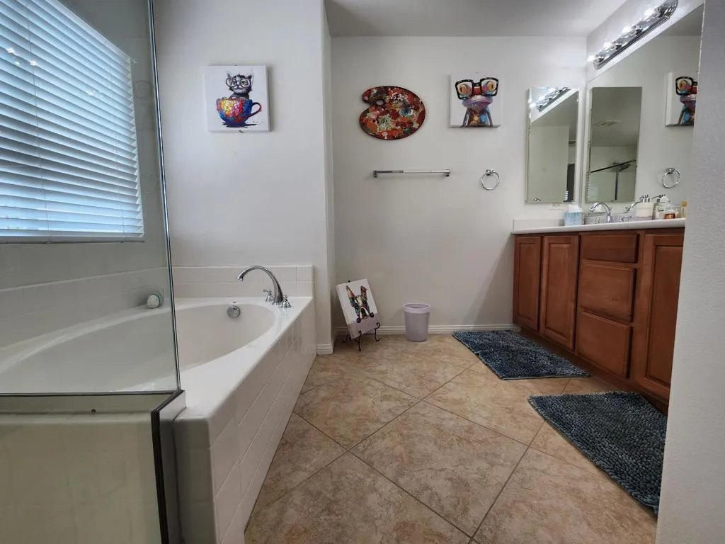 84450 Onda Drive, Indio, California 92203 home-pic-24