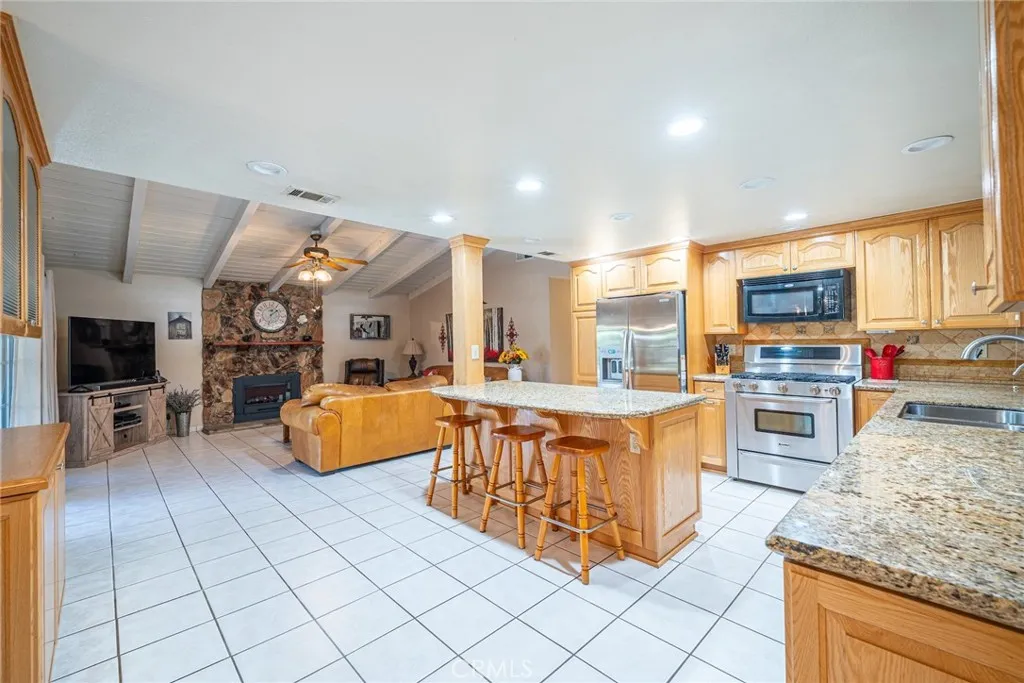 1390 Corona Avenue, Norco, California 92860 home-pic-11