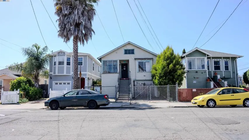 1711 40th Ave, Oakland, California 94601