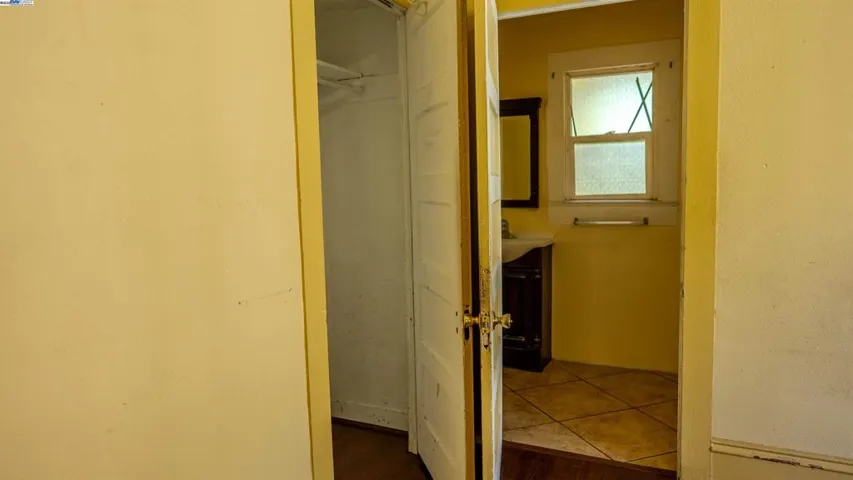 1711 40th Ave, Oakland, California 94601