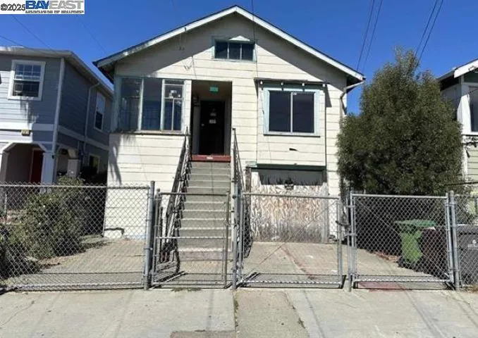 1711 40th Ave, Oakland, California 94601