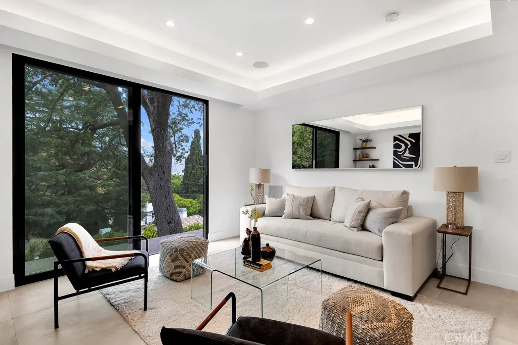 14899 Round Valley, Sherman Oaks, California 91403 home-pic-35