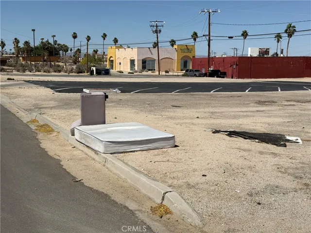 6280 Adobe Road, 29 Palms, California 92277