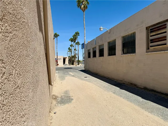 6280 Adobe Road, 29 Palms, California 92277