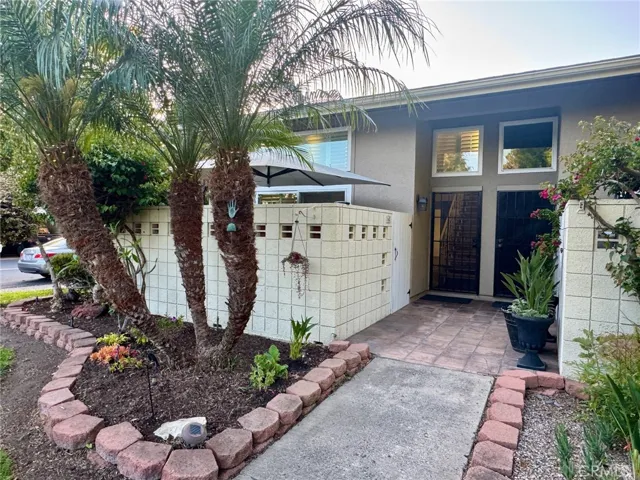 16 Via Castilla C, Laguna Woods, California 92637