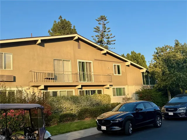 16 Via Castilla C, Laguna Woods, California 92637