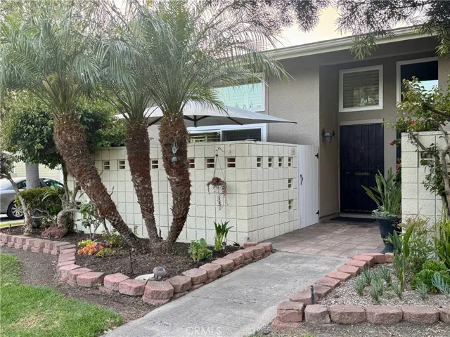 16 Via Castilla C, Laguna Woods, California 92637