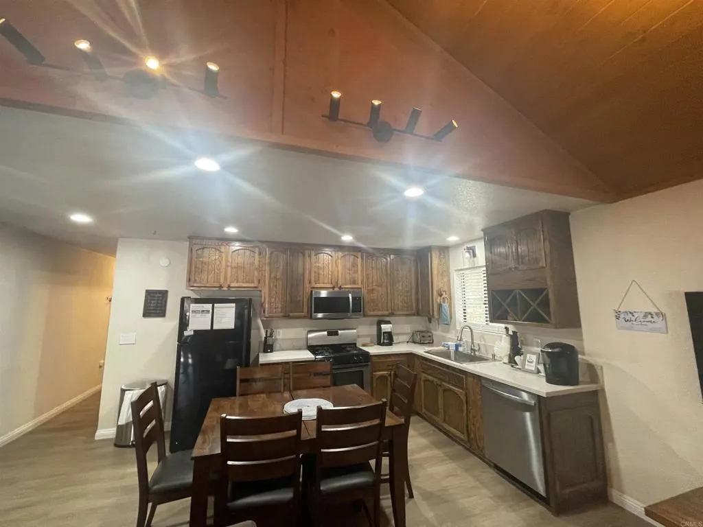 42536 Cedar Ave., Big Bear Lake, California 92315 home-pic-7