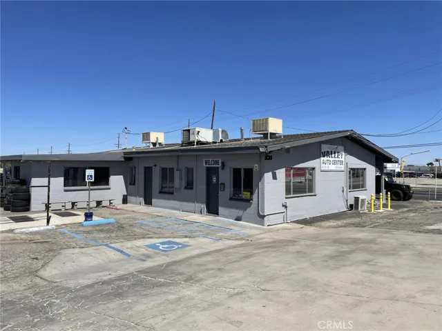 43555 Sierra Highway, Lancaster, California 93534
