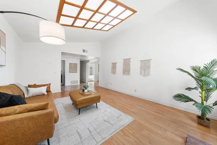 318 Vecino Court, Spring Valley, California 91977