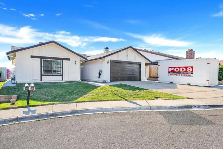318 Vecino Court, Spring Valley, California 91977