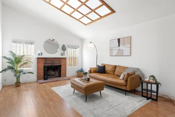 318 Vecino Court, Spring Valley, California 91977