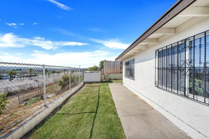 318 Vecino Court, Spring Valley, California 91977