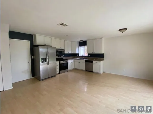 2610 Chestnut Ave, Carlsbad, California 92010