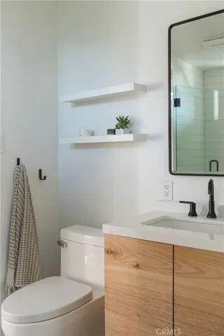 843 La Vista Drive, Laguna Beach, California 92651