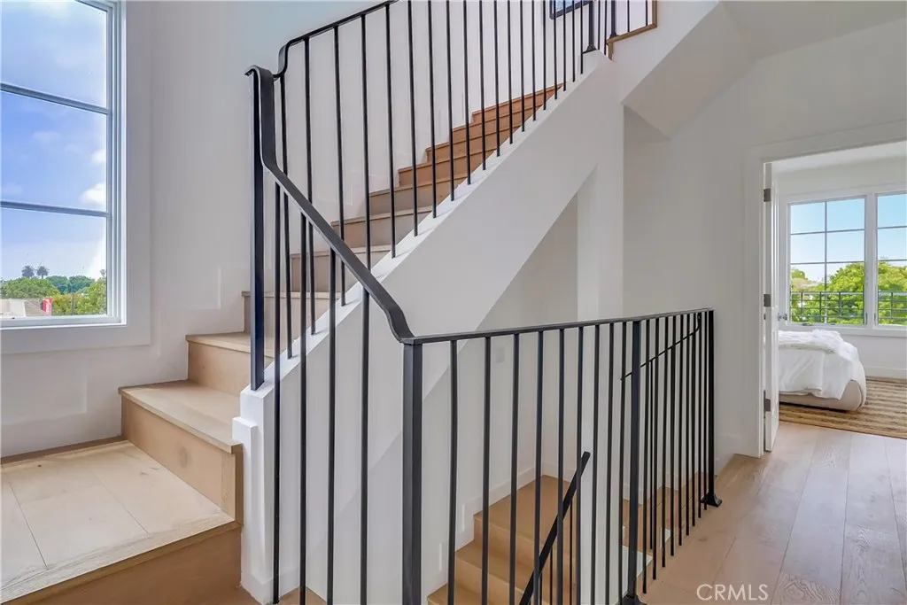 3801 Berryman Avenue, Los Angeles, California 90066 home-pic-27