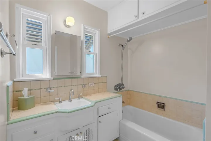 11046 Howard Street, Whittier, California 90606