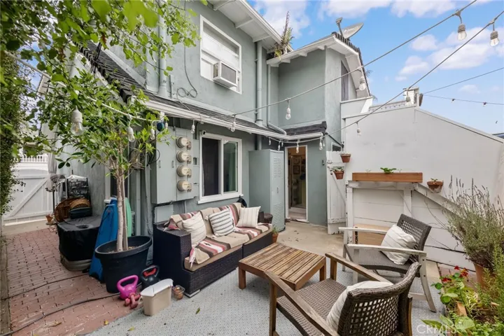 2468 Silverstrand Avenue, Hermosa Beach, California 90254