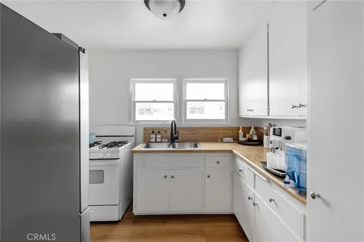 2468 Silverstrand Avenue, Hermosa Beach, California 90254