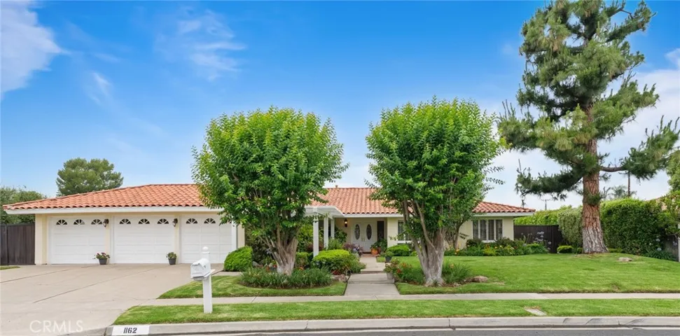 1162 Castlegate, North Tustin, California 92705