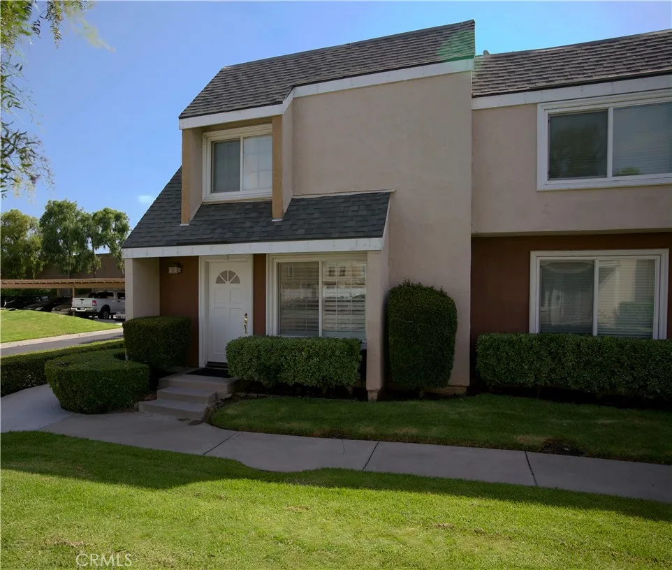 10 Raleigh, Irvine, California 92604, 3 Bedrooms Bedrooms, ,2 BathroomsBathrooms,Residential,For Sale,Raleigh,OC25125918