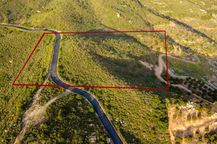 Lot boundaries as overlayed are approximate