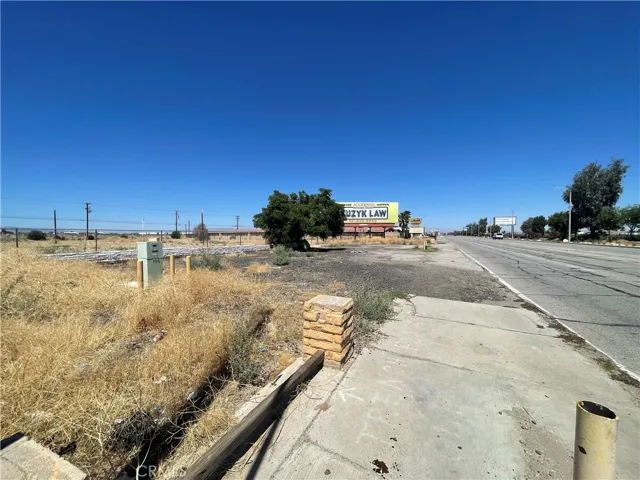 31280140 Sierra, Lancaster, California 93535