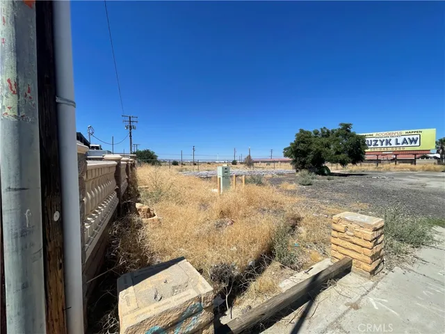 31280140 Sierra, Lancaster, California 93535