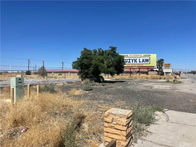 31280140 Sierra, Lancaster, California 93535