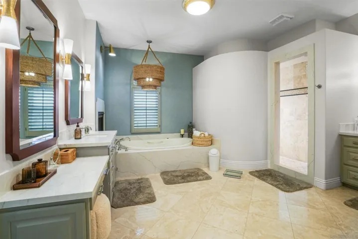 Primary Bath/Spa