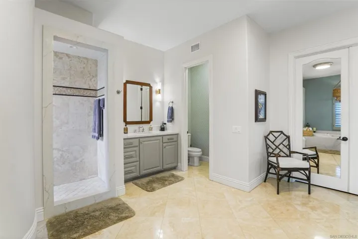 Primary Bath/Spa