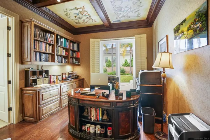 Studio/Study/Office