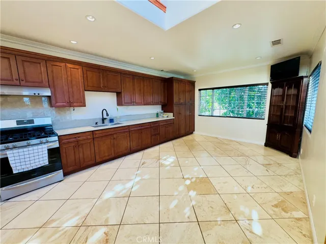14542 Los Robles Avenue, Hacienda Heights, California 91745