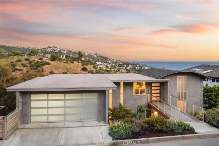 Ocean View Remodeled Home in Temple Hills