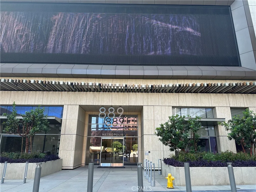 889 Francisco Street 2601, Los Angeles, California 90017 home-pic-1