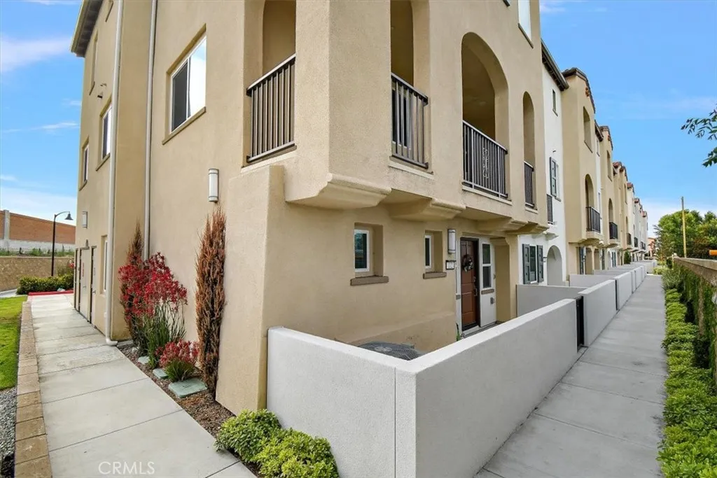 2750 182nd Street 112, Torrance, California 90504 home-pic-10