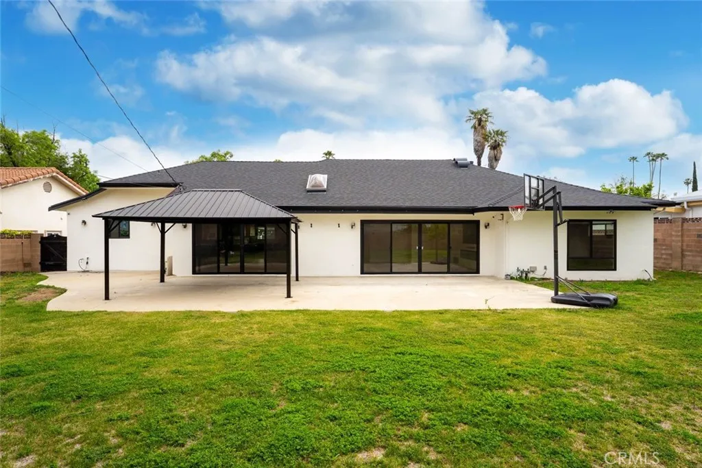 4801 Heaven Avenue, Woodland Hills, California 91364 home-pic-27