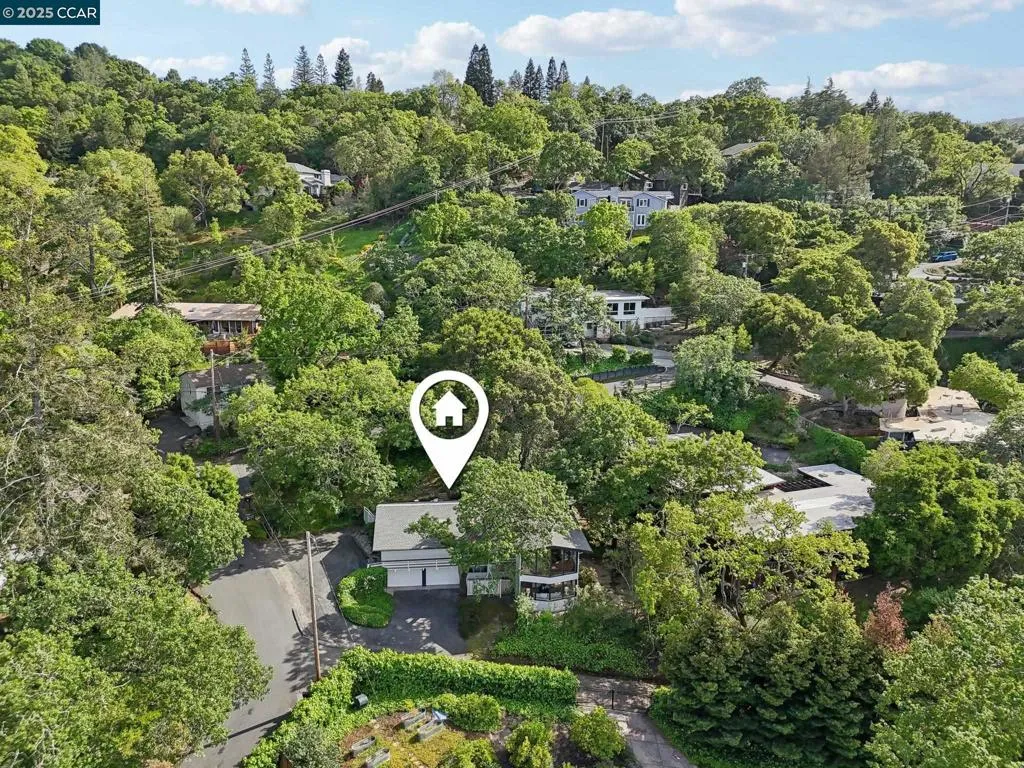 30 La Cuesta Rd, Orinda, California 94563 home-pic-41