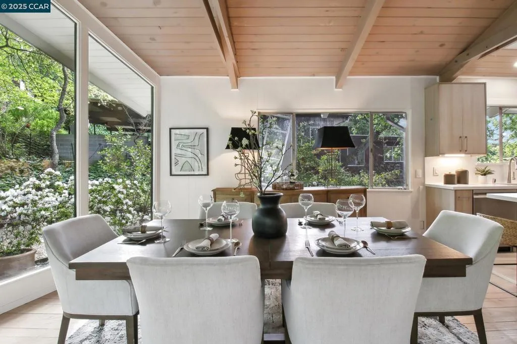30 La Cuesta Rd, Orinda, California 94563 home-pic-10