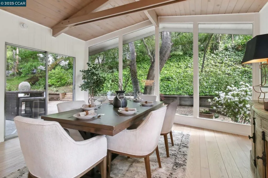 30 La Cuesta Rd, Orinda, California 94563 home-pic-8