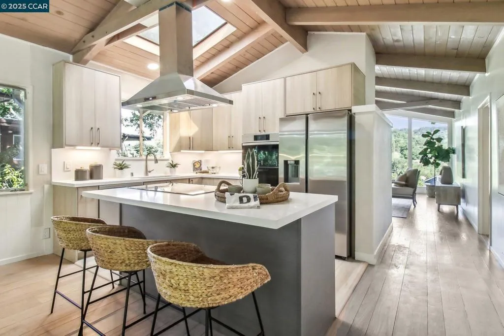 30 La Cuesta Rd, Orinda, California 94563 home-pic-7