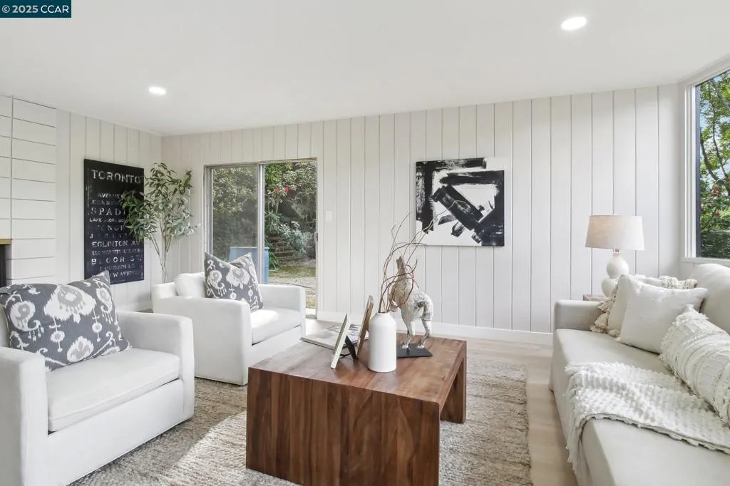 30 La Cuesta Rd, Orinda, California 94563 home-pic-21