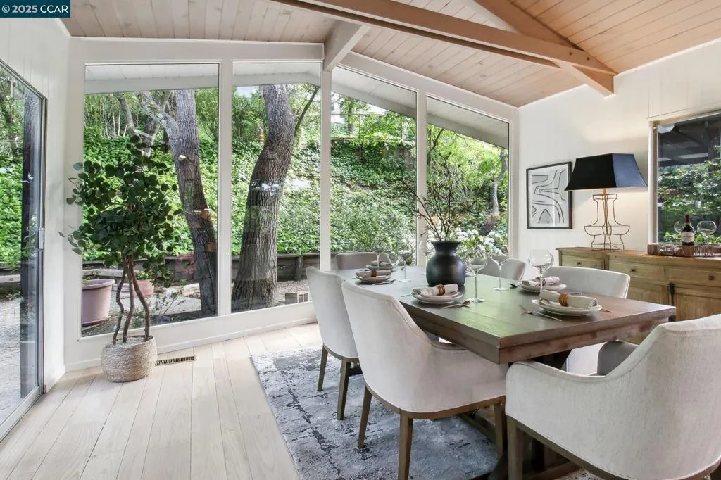 30 La Cuesta Rd, Orinda, California 94563 home-pic-9