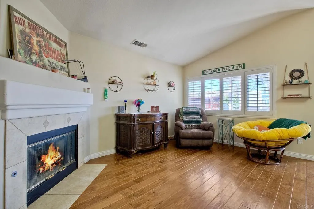 44607 Crestwood Cir, Temecula, California 92592 home-pic-4